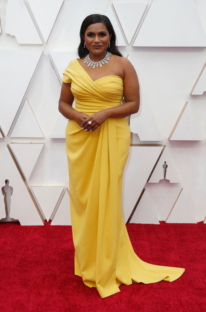 Mindy Kaling on the Oscars red carpet on Sunday. (REUTERS/Eric Gaillard)