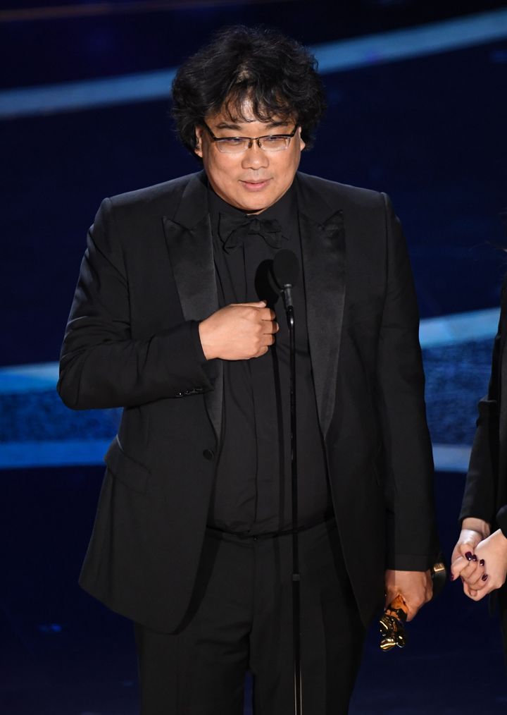 Ο Μπονγκ Τζουν-χο κέρδισε το Οσκαρ Σκηνοθεσίας.