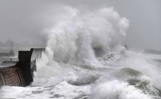 In Francia 130mila case senza elettricità per la Tempesta Ciara: i suoi venti arrivano in