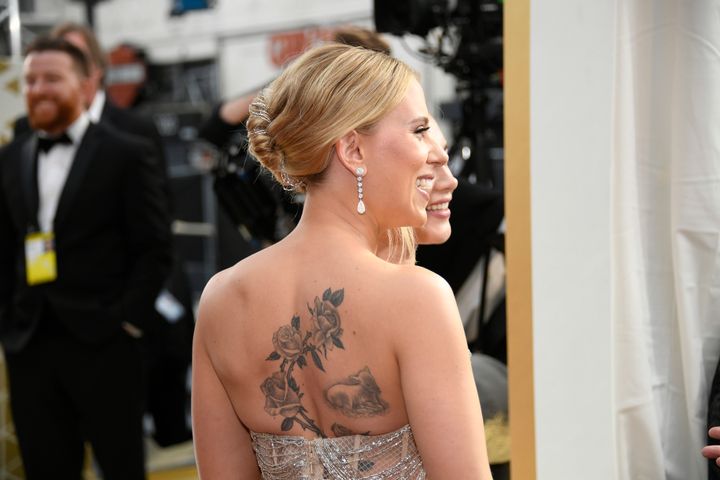 Scarlett Johansson's Oscars Look Was All About Her Massive Back Tattoos |  HuffPost Entertainment