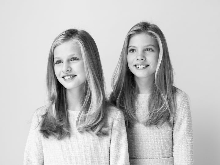 La princesa Leonor y la infanta Sofía, en los retratos oficiales de Estela de Castro.