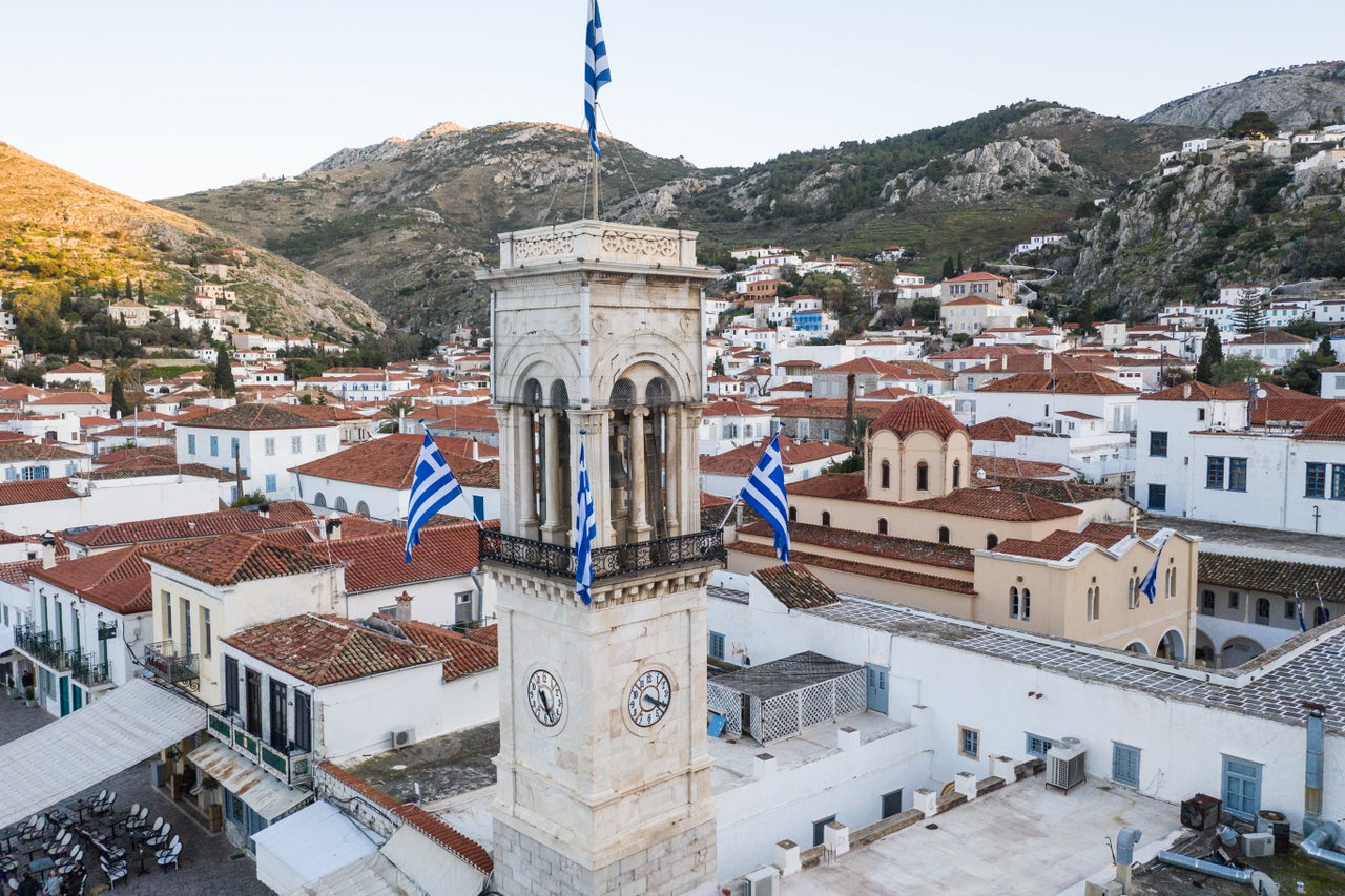  Η Μητρόπολη Ύδρας και ο Ι. Καθεδρικός Ναός Κοιμήσεως Θεοτόκου