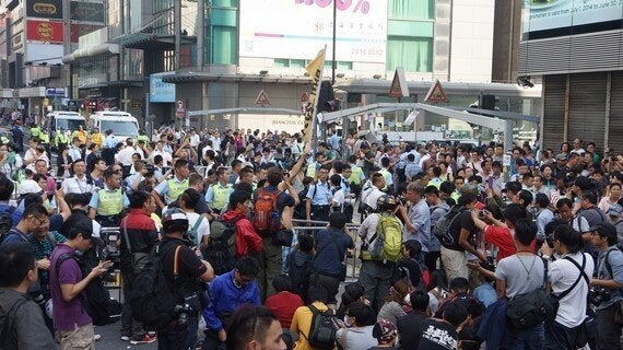 Hong Kong's Mong Kok 'Occupy' Camp Shrinks After Police Clearout ...