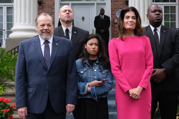 La Maison Bleue Un Drole De Monde Parallele Huffpost Quebec