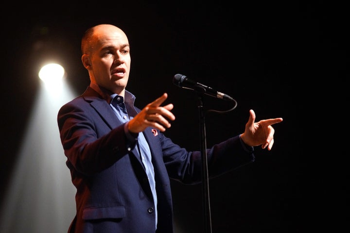 Guy Nantel présente actuellement son spectacle «Nos droits et libertés» un peu partout au Québec.