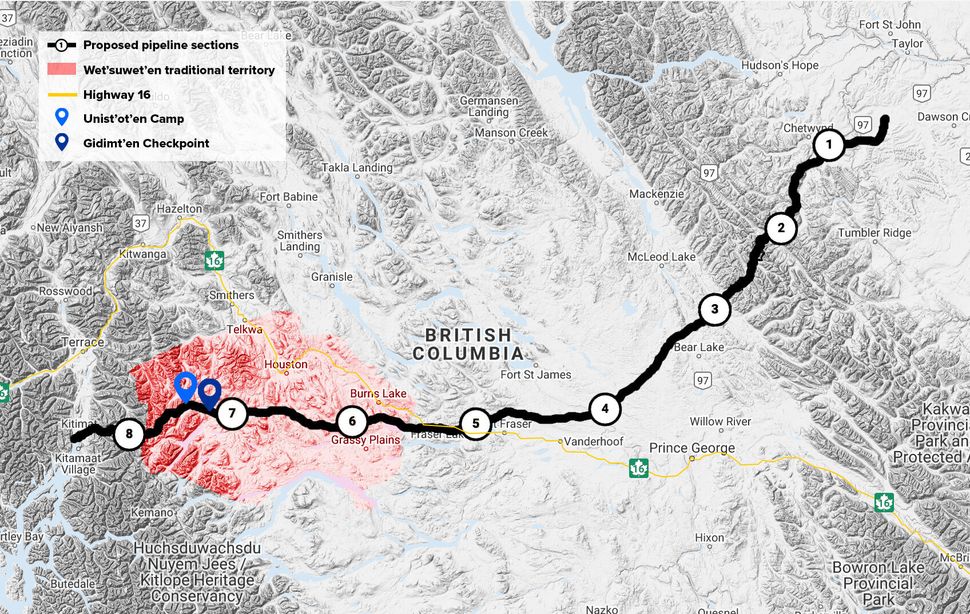 Planned construction phases along the proposed pipeline route and how it intersections with Wet'suwet'en territory. 