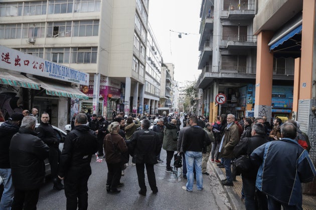 Νεκρός μετά από συμπλοκή στην Ομόνοια – Τον έσφαξαν για μια χούφτα