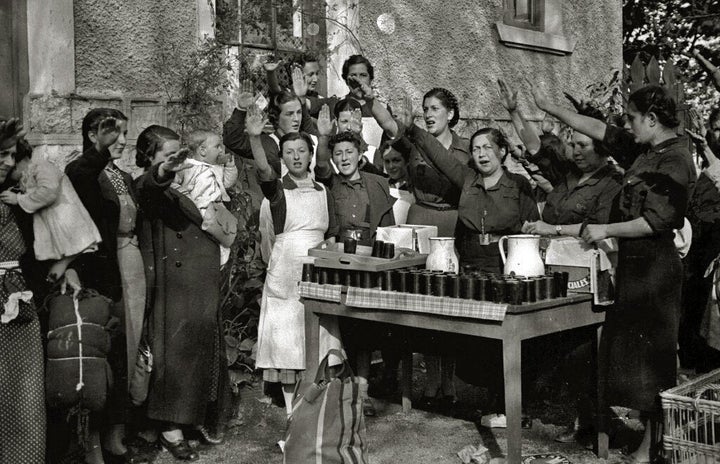 Servicio Social de la Mujer de la Sección Femenina