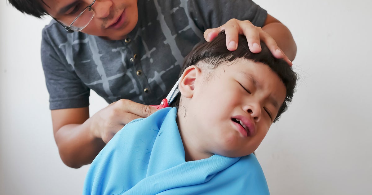 新型コロナで外出できない中国人たち 次の悩みは 髪が伸びすぎた 家庭用バリカンが注目の的に ハフポスト