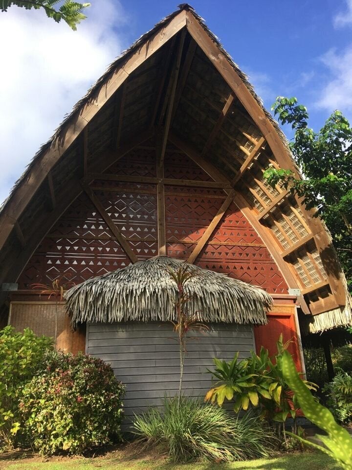 Nuestro bungaló. Ese patrón triangular es el símbolo del cambio.