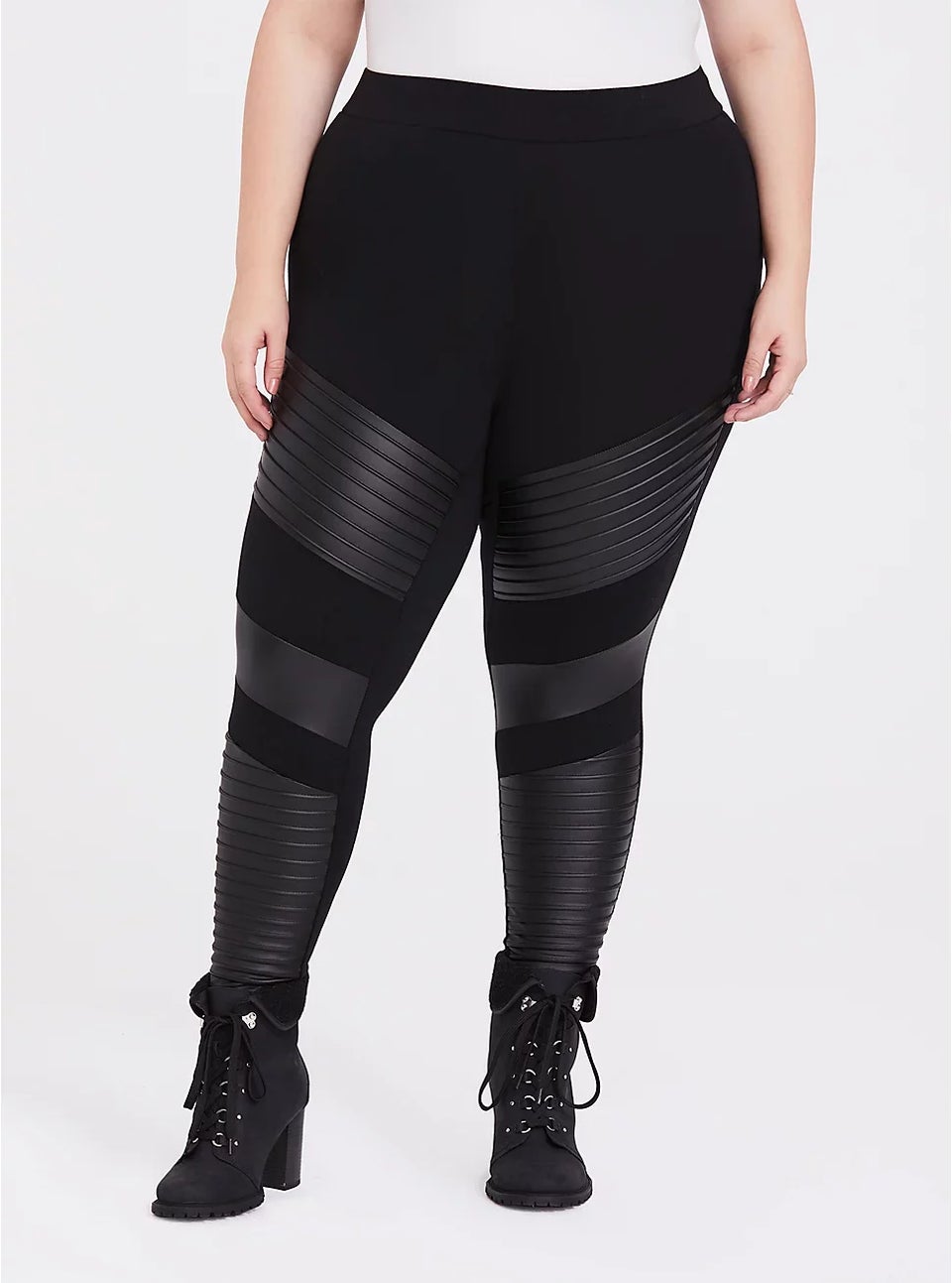 Plus Size - Barbie Logo Black Legging - Torrid