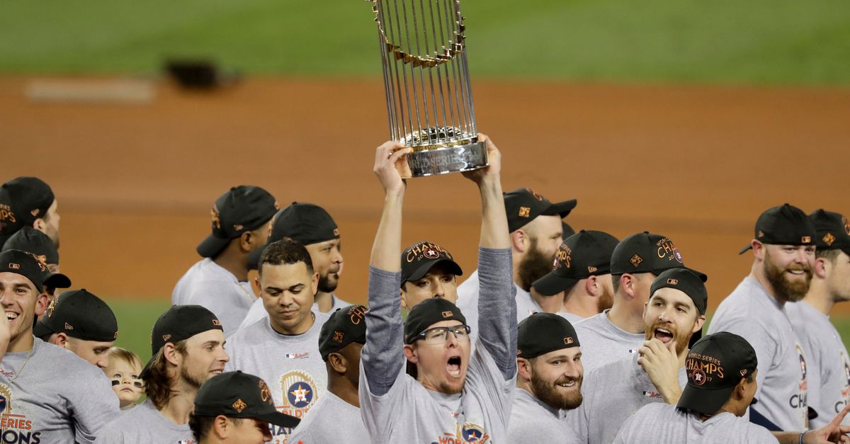Astros: Won't give back World Series trophy, but scandal will remain