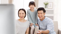 2020年、テレビはネットで観る時代に？