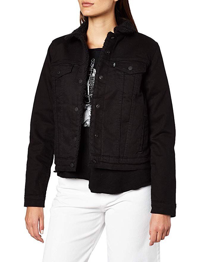 The Levi's Jacket That You'll Wear Well Into Spring Is On Sale At ...
