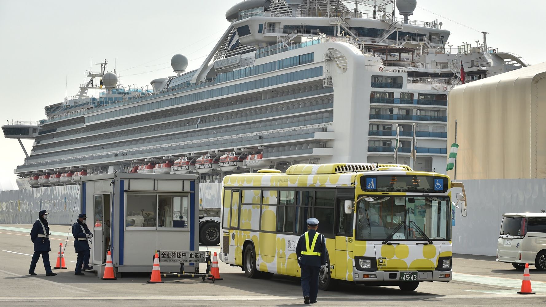 Лайнера японии. Порт с автомобилями Японии. Тайвань Япония круиз. Passenger Princess. To carry Passengers by ship.