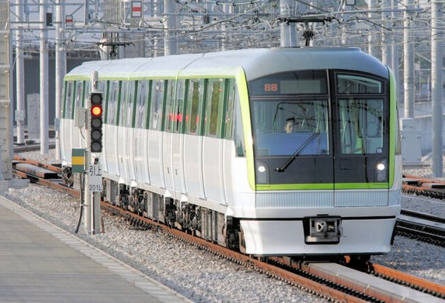 福岡市営地下鉄七隈線の車両=福岡市西区