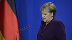 Angela Merkel dénonce le “poison” du racisme en