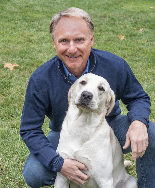 Dan Brown si dà alle fiabe per bambini. Basta angeli e basta demoni (almeno per ora)