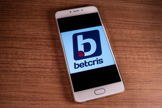 M&oacute;vil con aplicaci&oacute;n de