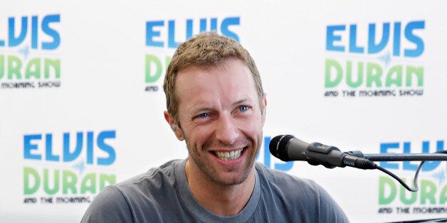 NEW YORK, NY - AUGUST 07: (EXCLUSIVE COVERAGE/SPECIAL RATES APPLY) Singer Chris Martin performs live during the 'Elvis Duran Z100 Morning Show' at Z100 Studio on August 7, 2014 in New York City. (Photo by Cindy Ord/Getty Images)