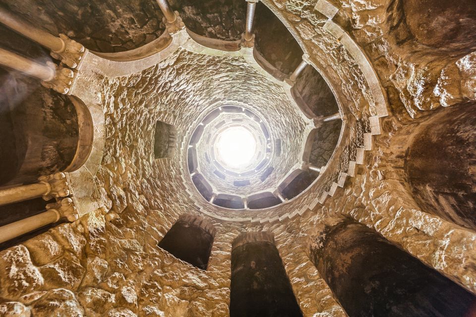Οι μυστηριώδεις ανεστραμμένοι πύργοι όπου γινόταν μύηση Μασόνων και Ναϊτών
