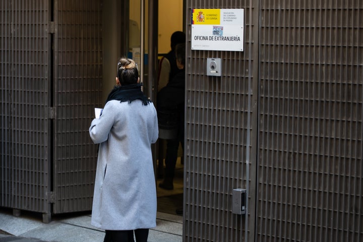 Oficina de Extranjería en Madrid.