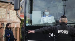 La trentaine de rapatriés de Wuhan dans un centre de vacances du Calvados inquiète les