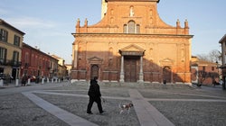 Une première en Europe: le coronavirus provoque des fermetures de lieux