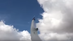 Muere un acróbata que quiso demostrar que la Tierra es plana lanzándose en un cohete