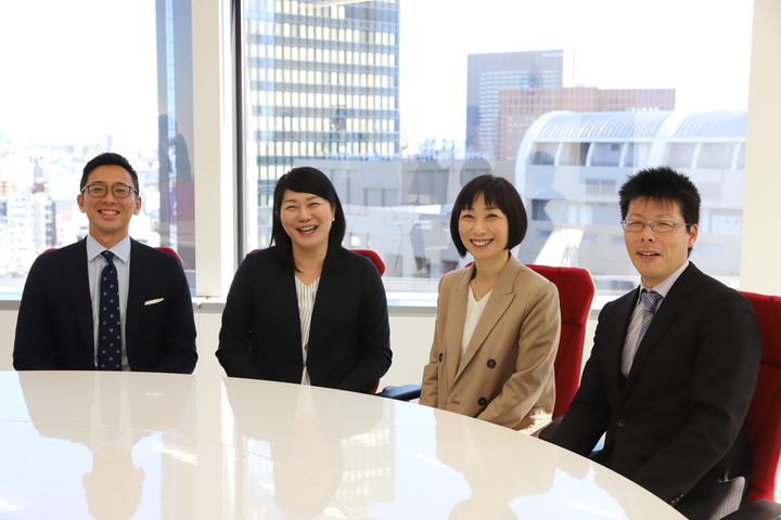左から、JR東日本の天内義也さん、楠原千佳子さん、UR都市機構の山口香世さん、田中利幸さん
