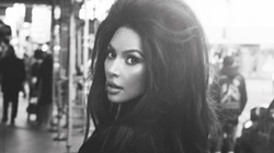 Le brushing de Kim K n’a rien à envier à celui de Brigitte