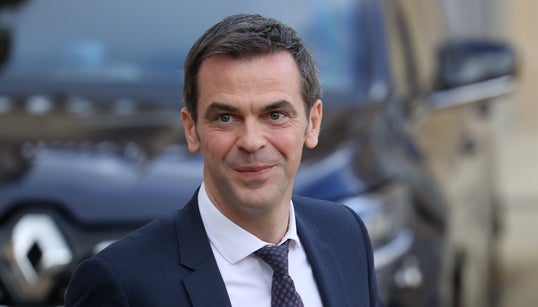 Un 18e cas confirmé en France, 15 millions de masques