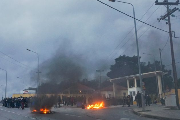 Κάτοικοι έβγαλαν τα όπλα στη Λέσβο - Πυροβόλησαν με καραμπίνες