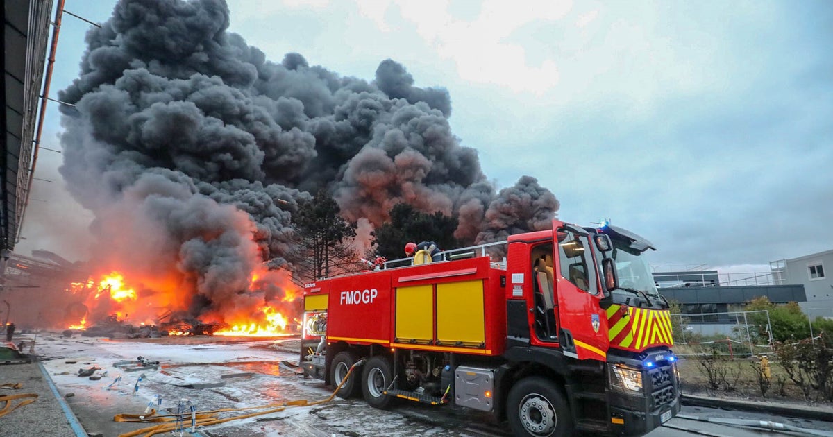 Lubrizol Mis En Examen Pour Les Degats Environnementaux Lies A L Incendie Le Huffpost
