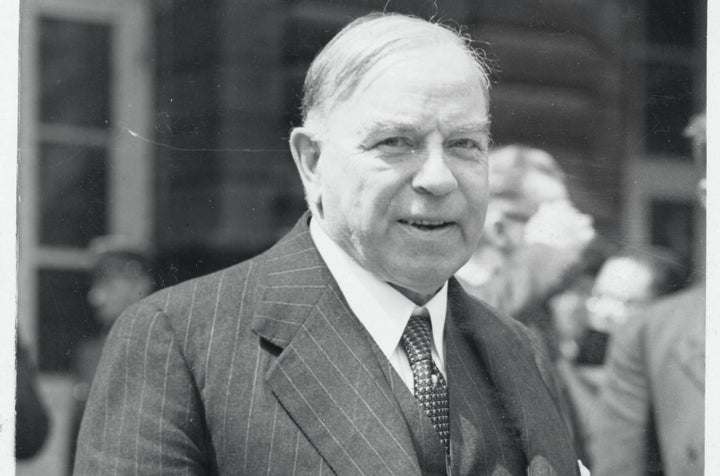 William Lyon Mackenzie King na Conferência de Paz de Paris em 1919, antes de tornar-se primeiro-ministro.