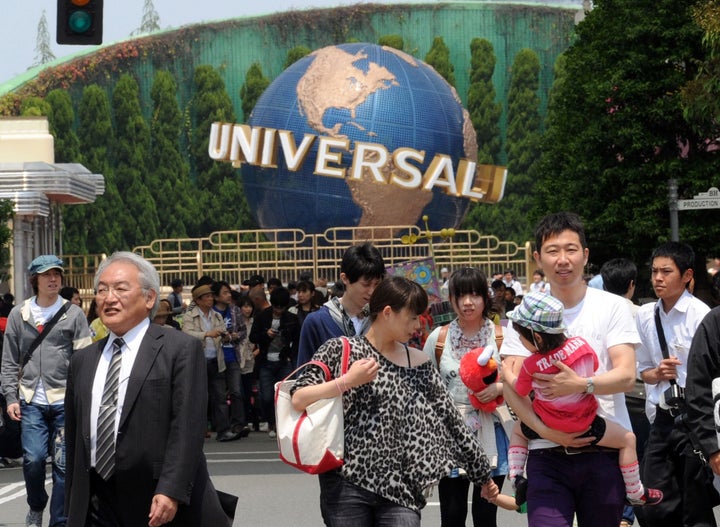 Usjが臨時休園 東京ディズニーリゾートに続いて決定 新型コロナウイルスの感染拡大を受けて ハフポスト News Usjが臨時休園 東京ディズニーリゾートに続いて決定 新型コロナウイルスの感染拡大を受けて ハフポスト News