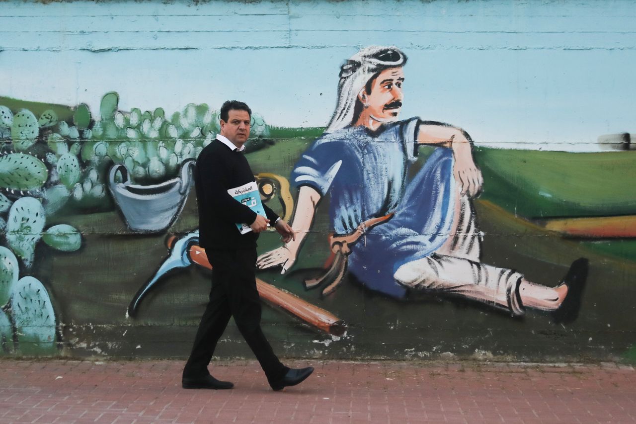 O Ayman Odeh, επικεφαλής του Ενιαίου Αραβικού Συνδυασμού (AP Photo/Mahmoud Illean)