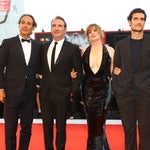 Jean Dujardin et l'ensemble de l'équipe de