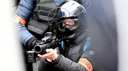 Un policier mis en examen pour un tir de LBD ayant éborgné un