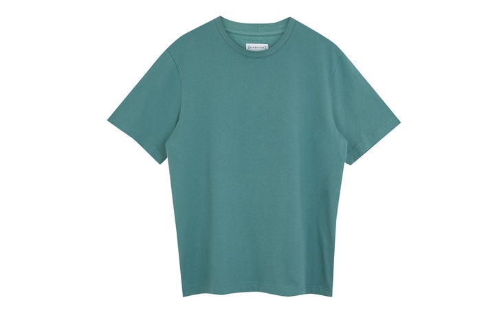 <a href="https://fave.co/2IbkimP" target="_blank" role="link" data-ylk="subsec:paragraph;itc:0;cpos:__RAPID_INDEX__;pos:__RAPID_SUBINDEX__;elm:context_link">Classic T-Shirt</a>, £15
