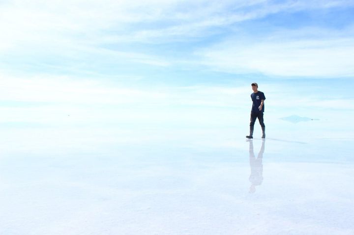 “世界有数の絶景” ウユニ塩湖を歩く（ボリビア）＝2018年1月