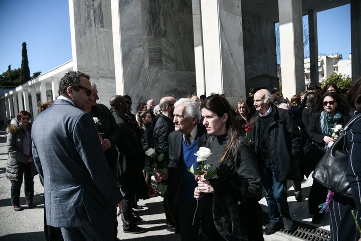 Ο Χρήστος Χωμενίδης συνομιλεί με τον Τίτο Πατρίκιο. 