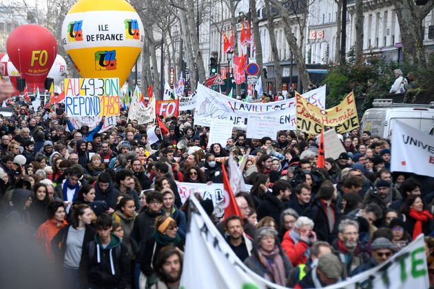 Une manifestation contre la rÃ©forme des retraites, le 3 mars Ã 