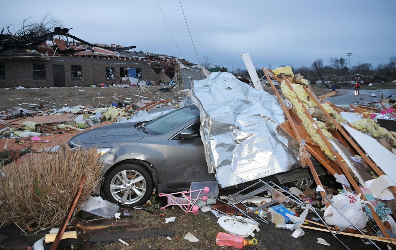 Dramatic Photos Show Destruction From Deadly Nashville Tornadoes ...