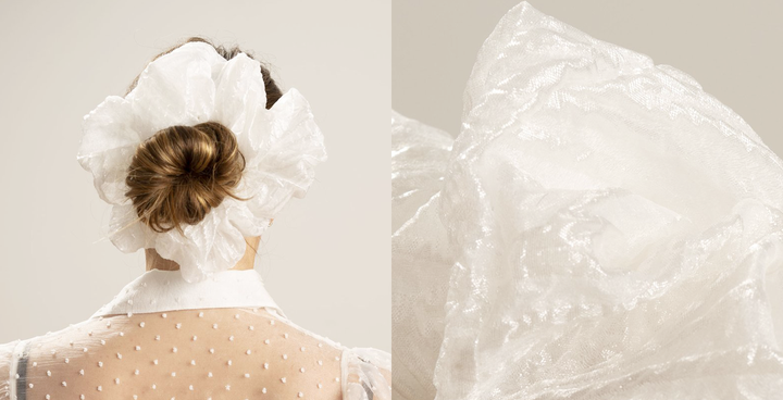 <strong><a href="https://www.net-a-porter.com/kr/en/product/1242532/STVDIO/-jennah-rainier-crinkled-organza-jacquard-hair-tie" target="_blank" rel="noopener noreferrer">STVDIO, 제나 레이너 크링클 오간자-자카드 헤어타이 구매하기>>> 네타포르테(131,698원)</a></strong>