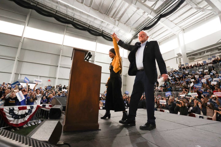 Bernie Sanders' Next-Level Outreach Gives Muslims Solid Footing In