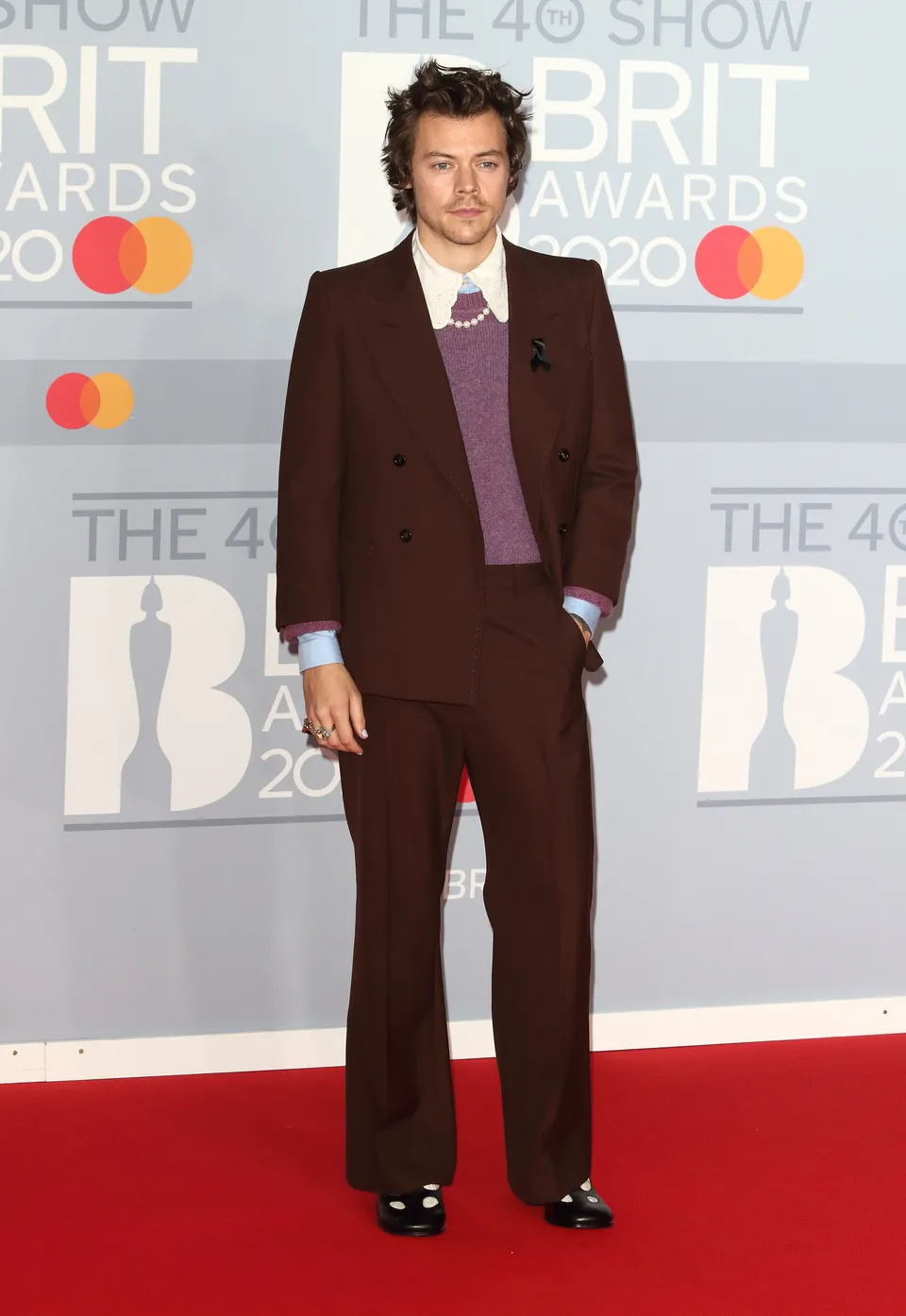 Harry Styles Dresses Like A Classy Grandma And It Works Huffpost Life