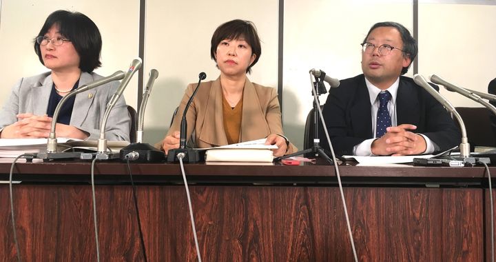 東京医科大共通義務確認訴訟で記者会見する弁護団