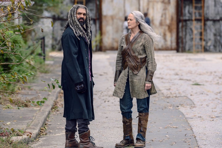 Ezekiel (Khary Payton) and Carol (Melissa McBride).