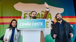 Abascal, reelegido líder de Vox en una asamblea a la que no ha podido acceder el sector